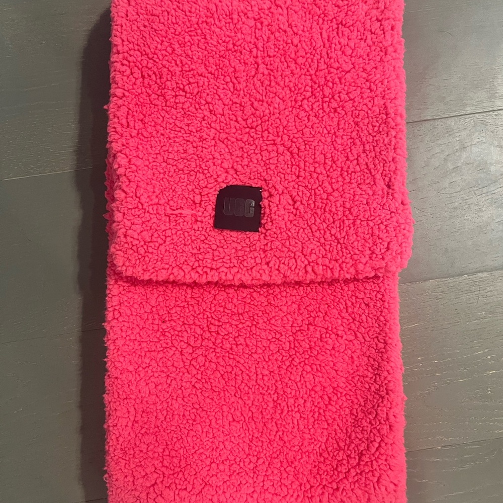 Authentic UGG Sherpa Oversized scarf- ONE SIZE
